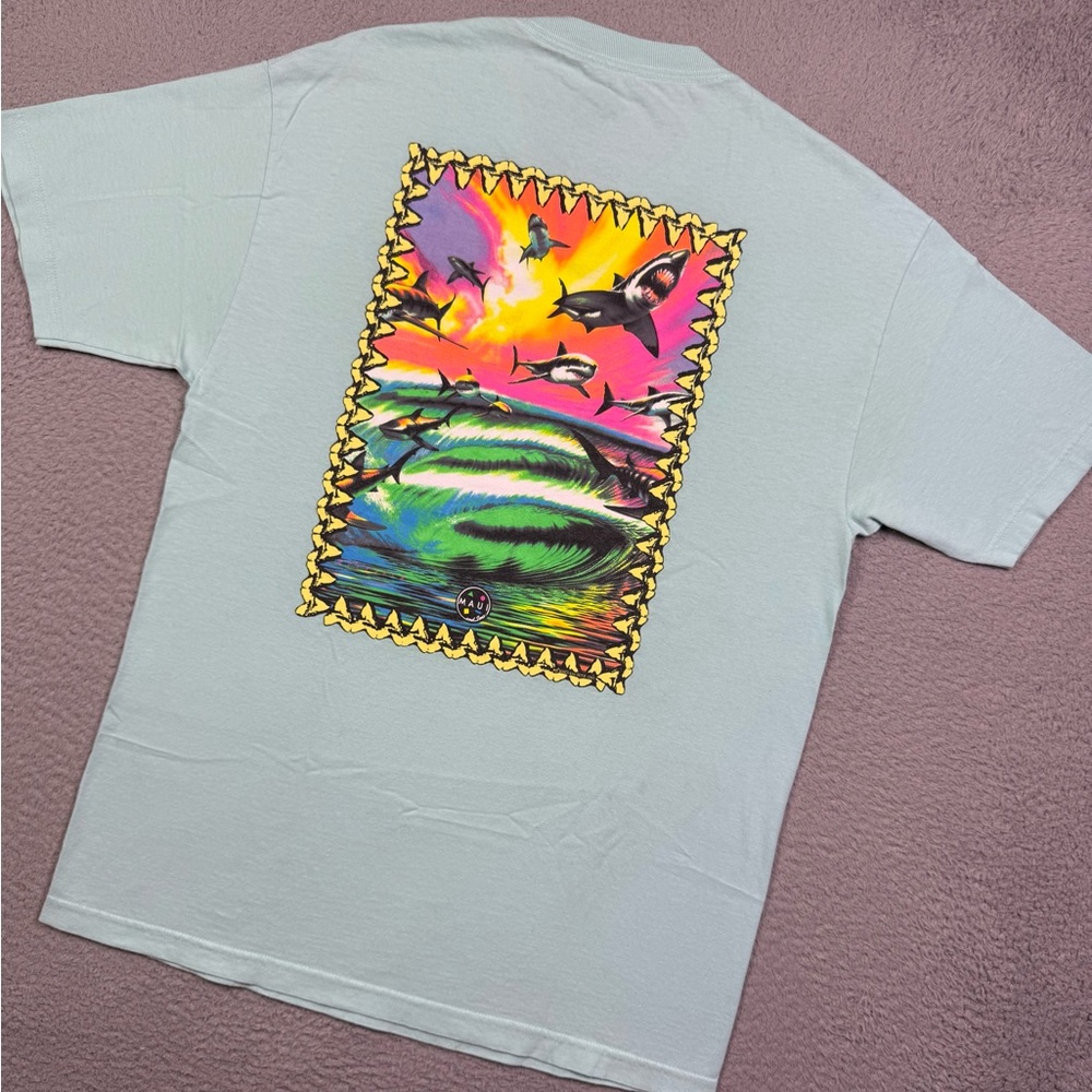 Maui &‎ Sons shark T-shirt